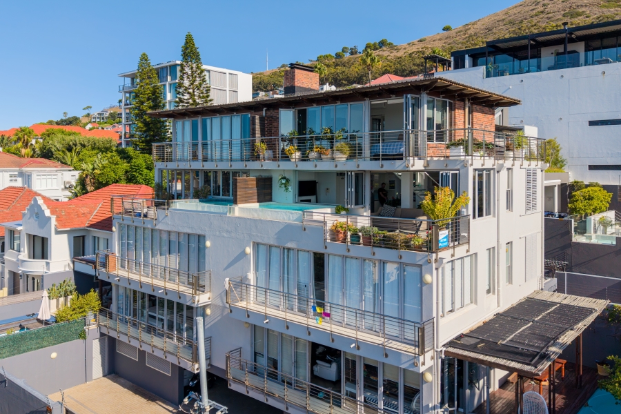 2 Bedroom Property for Sale in Green Point Western Cape